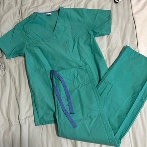 Medline Scrubs Set